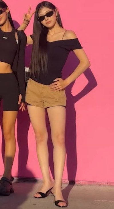 n0tsupp0sedt0's tweet photo. 이사이에 2년 있다고 하면 누가믿을래 https://t.co/c1qwLNxK0N