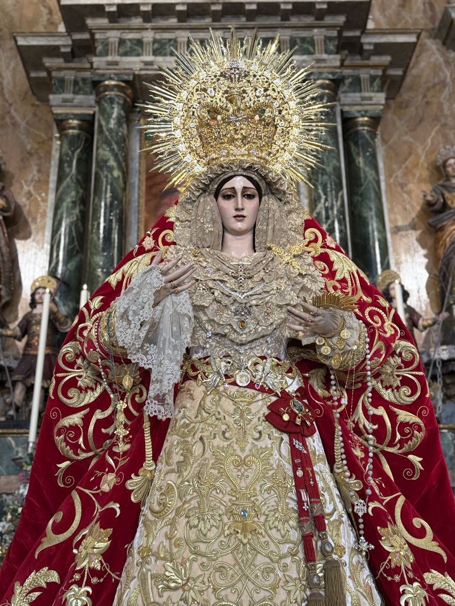 JuancriJurado's tweet photo. Dios te salve,
Reina y Madre de misericordia,
vida, dulzura y esperanza nuestra.
Dios te salve.
@LaPalmaCadiz
#penas #penascoronada #laviña https://t.co/8xRnWmA6iP