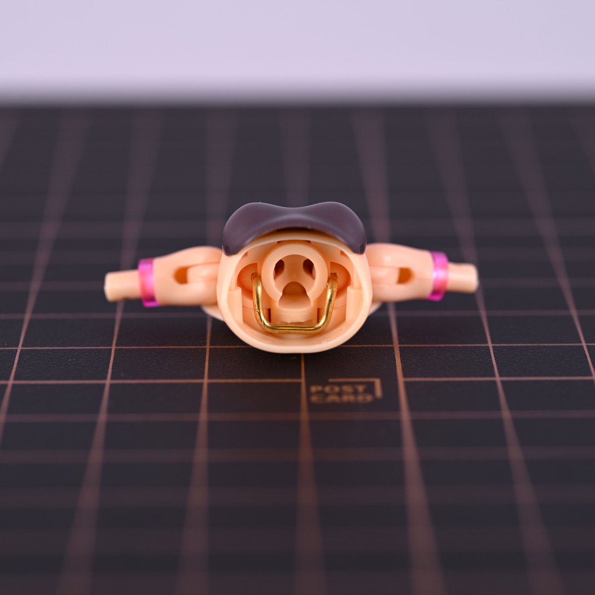 yuko_steel's tweet photo. A small DIY engineering success! 🔧✨

Some friends asked if I could find a way to stop Block2 core shoulder ball joints from popping out.

Kuro Mao-chan volunteered as the fearless test engineer. 🐱💙

The solution: a U-shaped 1mm brass brace, secured into 1mm sockets drilled into the joint balls.

The shoulders can still rotate freely around the brass axis—and stay securely in place! ✨

Kuro Mao's verdict:

「ほら！動くよー！」

Success! 💕

Mini guide included in the photos. 🔧

#メガミデバイス #プニモフ #クロマオ #ガールプラ #美少女プラモデル