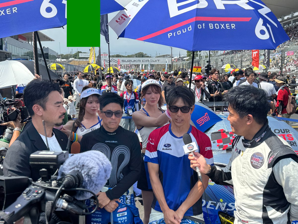 RACINGLABO's tweet photo. 今夜はSUPER GT 第５戦鈴鹿３００クラス！
予選ではPACIFIC ウマ娘 NAC BMWが初のポールポジションを獲得。鈴鹿で大逃げを見せ悲願の初優勝なるか？ 　それとも予選３位、鈴鹿と相性が良いスバルBRZなどライバル達の逆襲なるか？灼熱の鈴鹿決戦の結末は？
#RACINGLABO #SUPERGT #sosotakei #ウマ娘 https://t.co/T4fmR13h8t