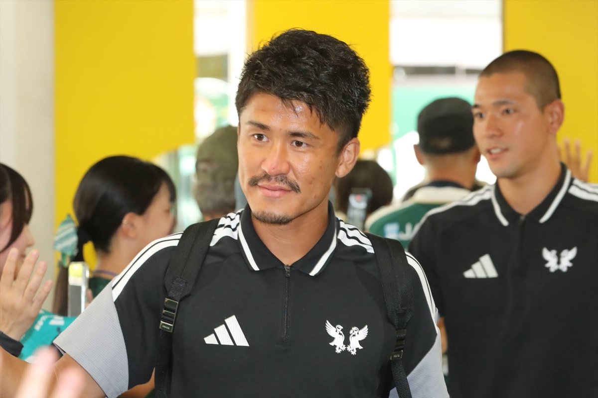 yamagafc's tweet photo. 【9/5🆚FC大阪】
BUS ARRIVAL 🚌🏟️

#北爪健吾
#宮部大己
#村上陽斗
#蓑田広大

🆚ＦＣ大阪
🕕18:00KO
🏟サンアル
📺 DAZN

👉試合情報はこちら
https://t.co/vdj3Oypapb

#yamaga
#onesoul
#サイコウ
#jleague
#松本FC大阪 https://t.co/x45ZR1ybR7