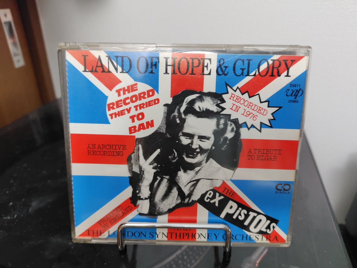 nihonees's tweet photo. いつもは夜の飲み始めにかけるのがほとんどだけど、今日はこの時間からeX pisTOS   LAND OF HOPE &amp; GLORY を♪ https://t.co/gh9NkI4SfK