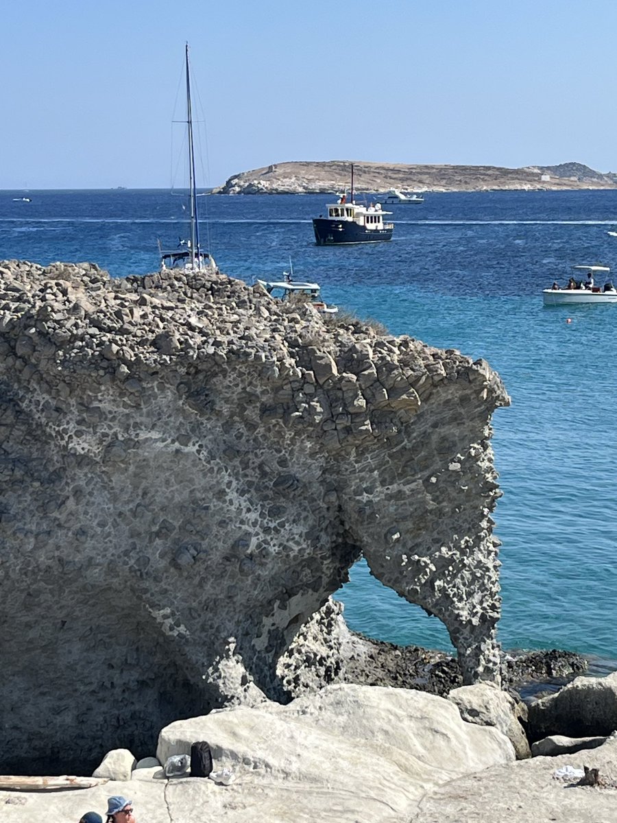 ZbigGniat's tweet photo. #Kimolos - a picturesque island where time seems to slow down.
The Archaeological Museum is housed in a traditional residence of the 19th century. It exhibits finds originating from excavations at the ancient site ‘Ellinika’.
👉https://t.co/PBVAbX8geX
#Cyclades #travelling https://t.co/0YY2LWmRvE