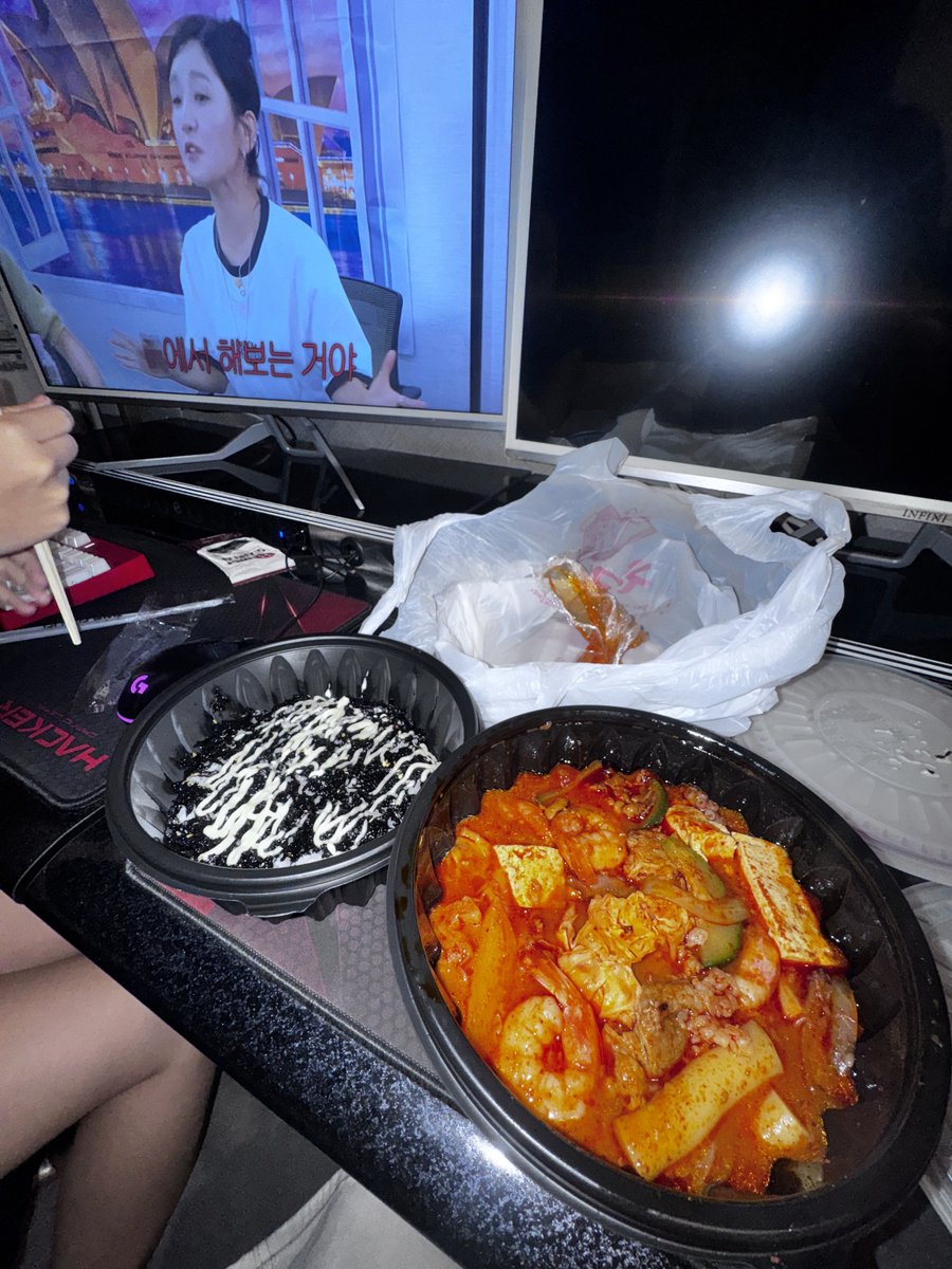 xikinni's tweet photo. 너무야르해 https://t.co/BJzSXwtPRd