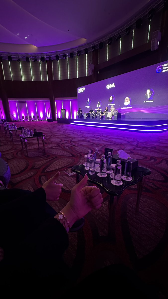 danleefour's tweet photo. 2024-2026 ريميك لأحب صورة لي من مؤتمر SSCP💜💜💜💜
#SSCP6 https://t.co/yX3vsVskAE
