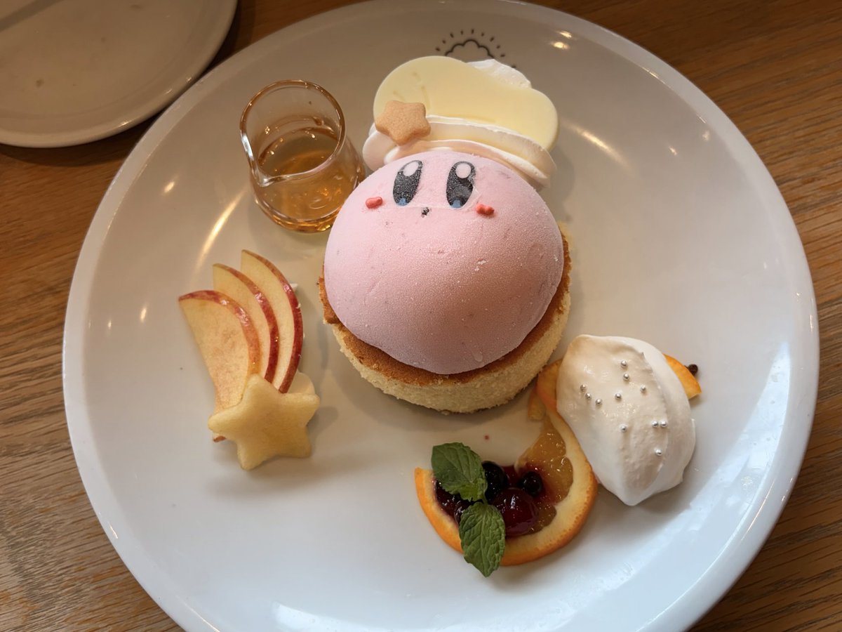 enter_back's tweet photo. 夏のカービィカフェにやってきた！かわいいがいっぱいで大満足の民 https://t.co/dfZmnFlEiT