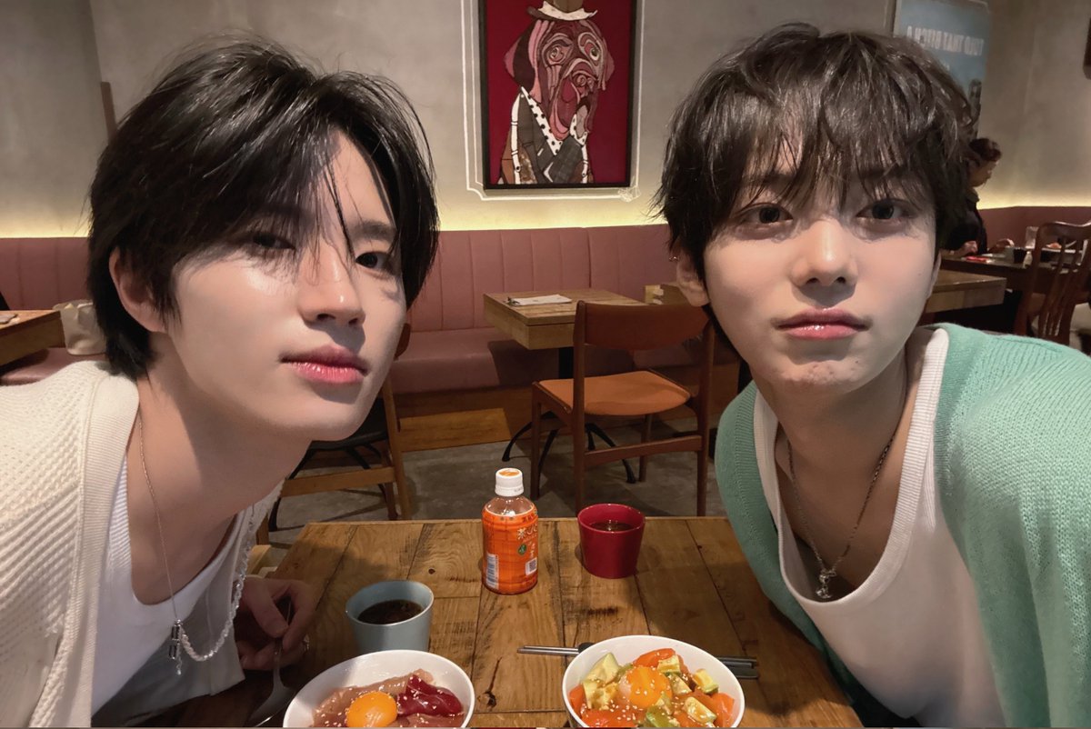whqyeols2's tweet photo. 귤라또하실분   여러분 귤라또 하셔야합니다 https://t.co/hk09U1MDJq