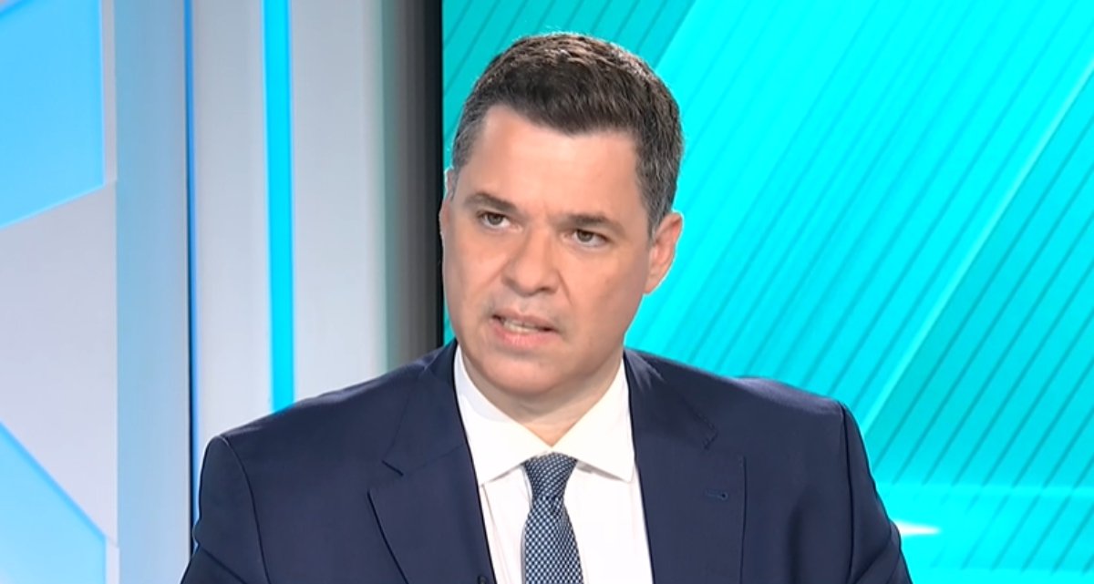 elenasagiadinou's tweet photo. Θ. Κοντογεώργης στο ΕΡΤnews: «Μετρημένα και κοστολογημένα τα μέτρα της ΔΕΘ – Δεν μπαίνουμε σε πλειοδοσία παροχών»
https://t.co/rshLODsgOE https://t.co/Z0kOGU0Lna