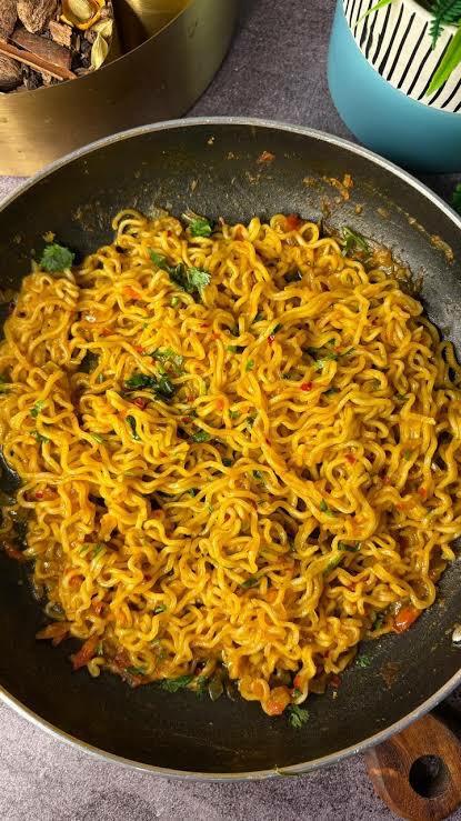 geeksachin_'s tweet photo. @VillageTech_ Happy weekend 🎈😁 .. what your planning, cook Maggie something https://t.co/p76Od5ISHZ
