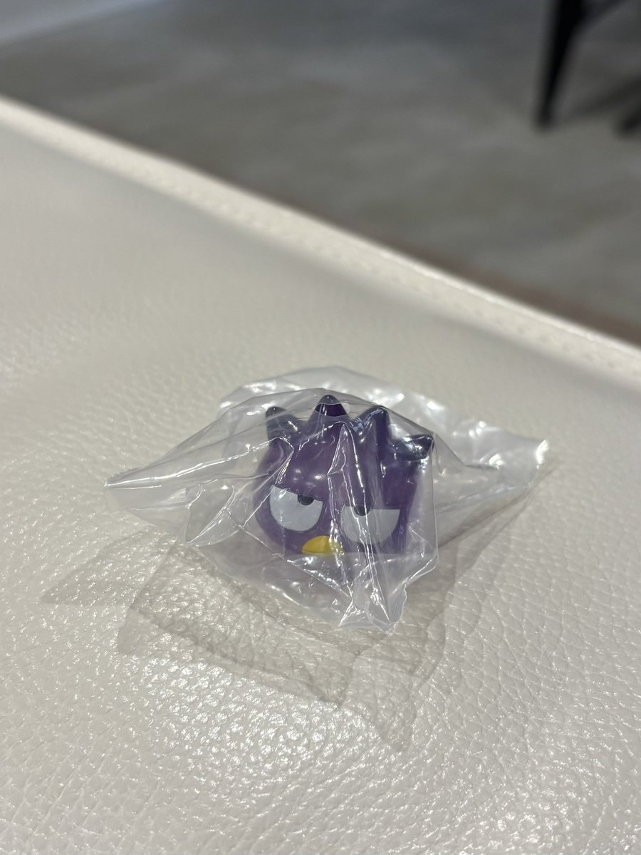 saachaaaaann's tweet photo. 求:タキシードサムのオーロラ
譲:ばつ丸のクリア
※袋開封後でもよければ他の物でも可（ペックルクリア、ばつ丸クリア、ポチャッコオーロラ、けろっぴオーロラ）

郵送希望！ https://t.co/OF3CfkJpPQ