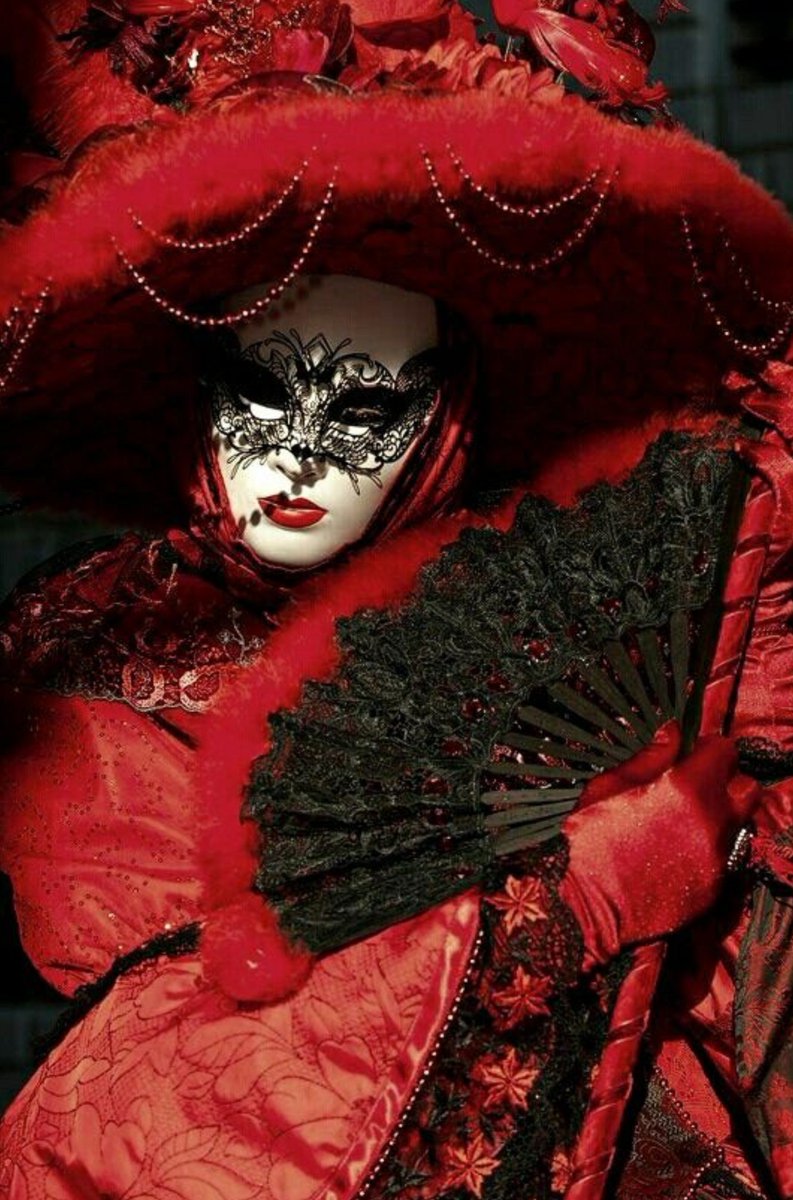 archive09_jpeg's tweet photo. Venice Carnival beauty. https://t.co/SWNvIfpIXm