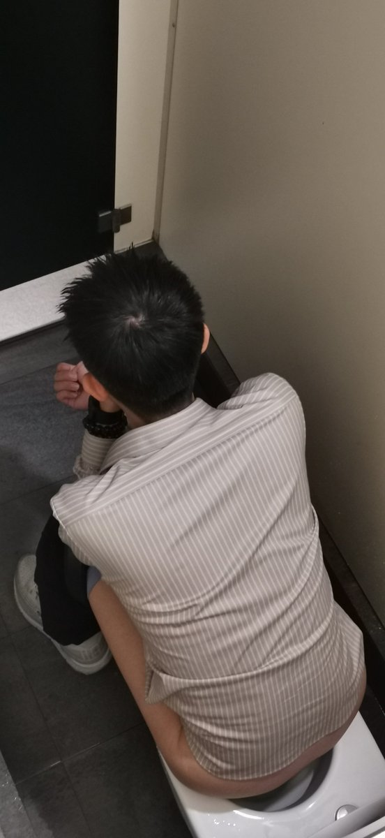 ko_thar89315's tweet photo. https://t.co/r9y3rHuc2J