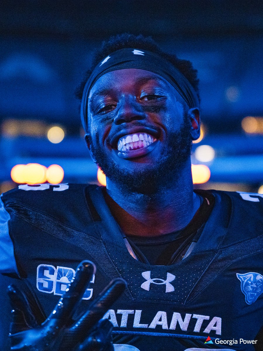 GeorgiaStateFB's tweet photo. That's a DUB 😄

#LightItBlue | #HistoryHappensHere https://t.co/ihp30FvQcx