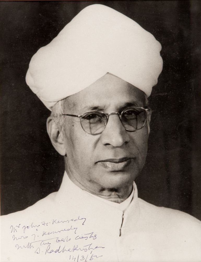 SatyaPrakashDiv's tweet photo. डॉ. सर्वेपल्ली राधाकृष्णन जी के जन्मदिन की हार्दिक शुभकामनायें 🌹🌹🙏🏻🙏🏻 https://t.co/4u4FF1GyEp