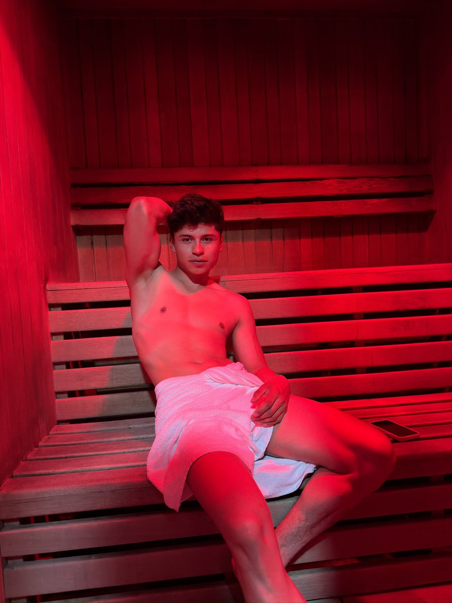 Bernagard's tweet photo. Vamos al sauna 🔥 https://t.co/46L2XqYSLS