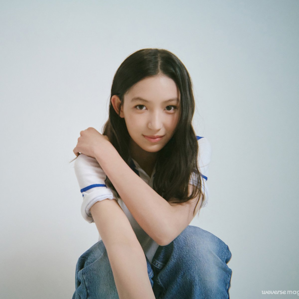 tuidoorism's tweet photo. "i want to give a lot of love" yi hani you deserve all the good things in this world and to be surrounded by so much love my cutie🥹💘 https://t.co/5RF9A91prq