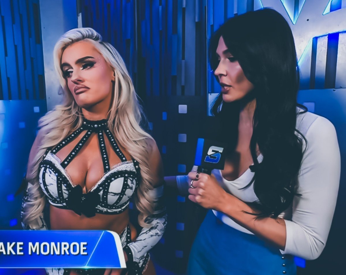 PrettyInPress's tweet photo. ㅤ
         ───  𝐌𝐄𝐃𝐈𝐀 𝐃𝐀𝐑𝐋𝐈𝐍𝐆

             Friday Night SmackDown, with the microphone in hand.q

                          ♡ + ↻  .
ㅤ https://t.co/Llf3CtDoWp