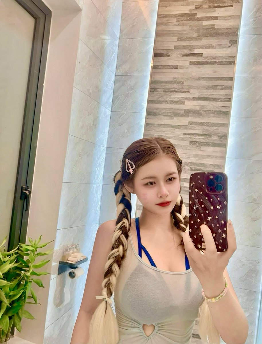 LoryReaserwwb's tweet photo. เทมลับที่บิวตี้บล็อกเกอร์เกาหลี💦โหวตให้เป็นอันดับ 1!“🍓ครีมกันแดดเนื้อซูเฟล่ บางเบา คุมมันนาน👉🏻มาใหม่ค่ะพี่🍇🍇🍇🍇

#รับงานศรีราชา
รับงานศรีราชา
🍉​My700mylove https://t.co/1U65BxdvUJ
