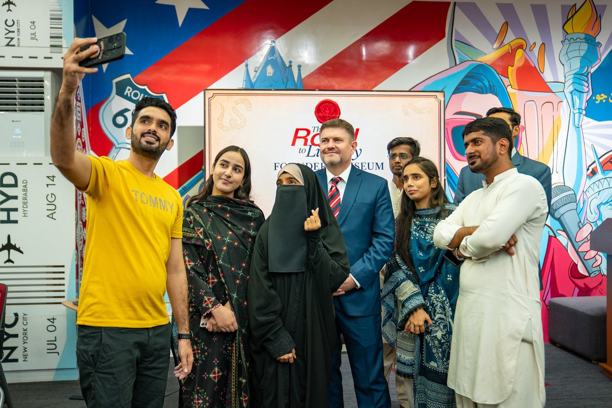 usconsulatekhi's tweet photo. 𝗧𝗵𝗲 𝗙𝗼𝘂𝗻𝗱𝗲𝗿𝘀 𝗠𝘂𝘀𝗲𝘂𝗺 𝘁𝗿𝗮𝘃𝗲𝗹𝗲𝗱 𝗳𝗿𝗼𝗺 𝗟𝗶𝗻𝗰𝗼𝗹𝗻 𝗖𝗼𝗿𝗻𝗲𝗿 𝗞𝗮𝗿𝗮𝗰𝗵𝗶 𝘁𝗼 𝗟𝗶𝗻𝗰𝗼𝗹𝗻 𝗖𝗼𝗿𝗻𝗲𝗿 𝗛𝘆𝗱𝗲𝗿𝗮𝗯𝗮𝗱! 🇺🇸🇵🇰 
 
Two hundred fifty years ago, freedom wasn’t handed down.  It was fought for and argued into being. In marking that milestone, this White House initiative brings to Pakistan the stories of the founders, signers, and Ladies of the Revolution who shaped a republic out of an idea.  At its heart is a simple conviction: that speaking freely, dissenting openly, and holding power to account aren’t privileges—they’re the foundation of any free society. 
 
Come explore it for yourself; students, educators, creators, and the simply curious are all welcome.  The stories start now. 
 
#Freedom250 #FoundersMuseum #LincolnCornerHyderabad
