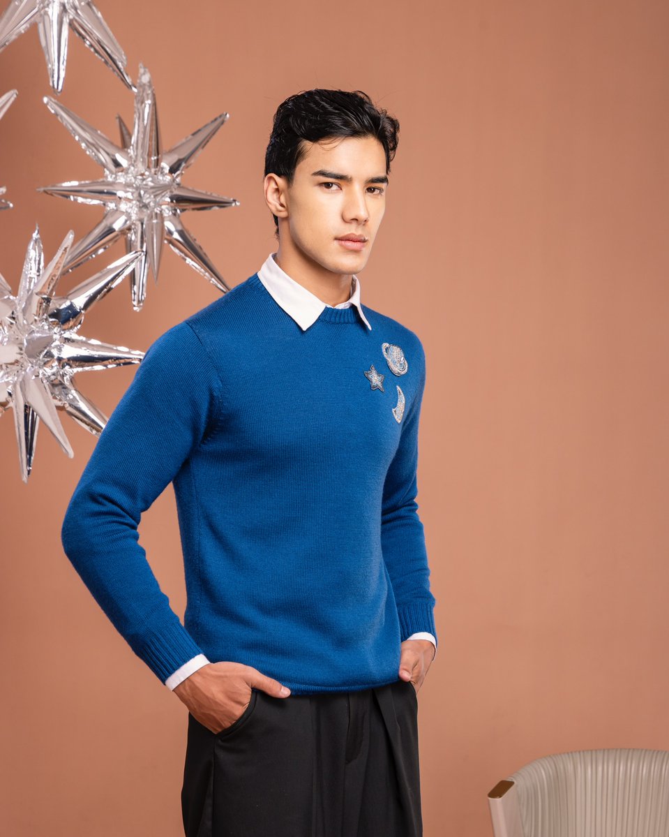 rainbowbrite223's tweet photo. Soft merino in dreamy blue, with a universe stitched into every thread. https://t.co/PoXCdyXeVp