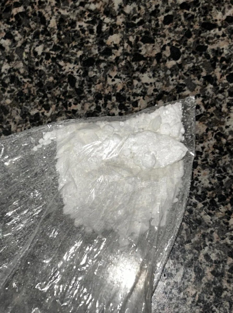 _Luanaapereira's tweet photo. Bought 5g and it will last me at least a few days 

Have a wonderful day everyone!! Time to party! tray? #cathinones #mephedrone #4mmc #methylone #bathsalts #cokeslut #cokehoe #syntheticdrugs #flakka #cokeparties https://t.co/JdntDes6JC