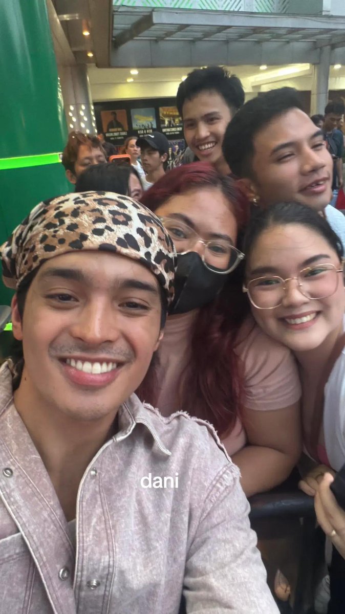 kaydets_4real's tweet photo. Tha simple act of paying attention can take you a long way.

BKDabarkads IN EAT BUrnLAGA https://t.co/hq9upiNK1L