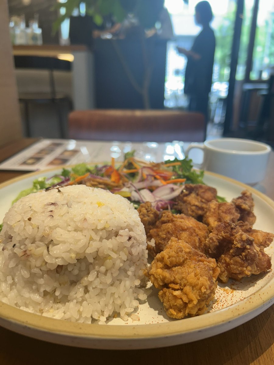 motoninjya's tweet photo. ワンプレートランチ
店オシャレだわあ
今日は早く終わりそうだから飲み行こかな https://t.co/PvivmJQoXr