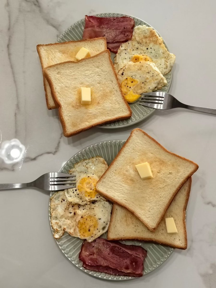 Leecathy10's tweet photo. Have a pleasant weekend and enjoy my breakfast😋 https://t.co/x6VKUEmosQ