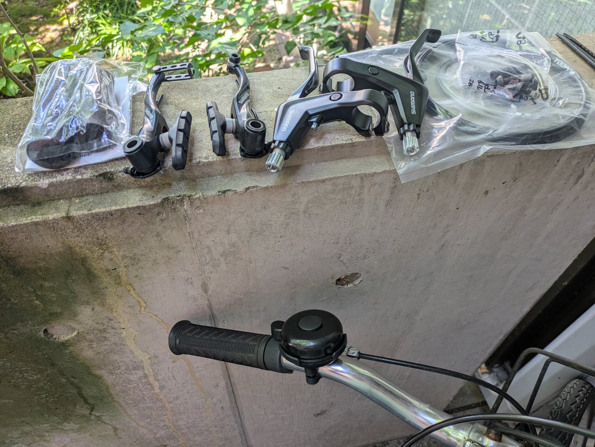 kayak888hm's tweet photo. 知り合いの自転車を組立て&amp;調整してやり方を学習したので、GIOSの折れていたブレーキレバーとVブレーキ、ワイヤーの交換に挑戦。少し部品の形が違うところもあって手間取ったが何とか組立てた。細かい調整はこれから。 https://t.co/AZsp6vwkTV