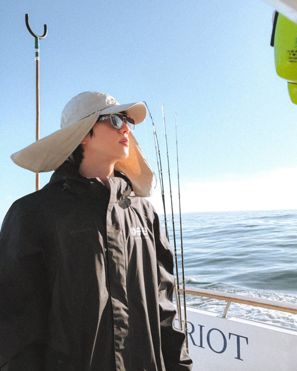 filmsforjin's tweet photo. fisherman seokjin is back 🎣🩵 https://t.co/4n9FTaBh97