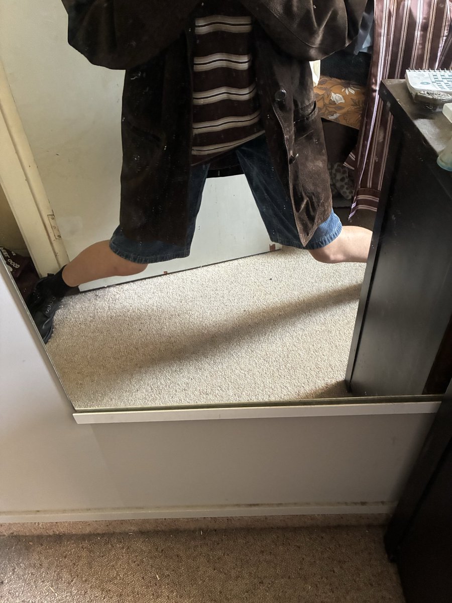 CottonMoosee's tweet photo. i got a new coat https://t.co/qAMi3r10Xy