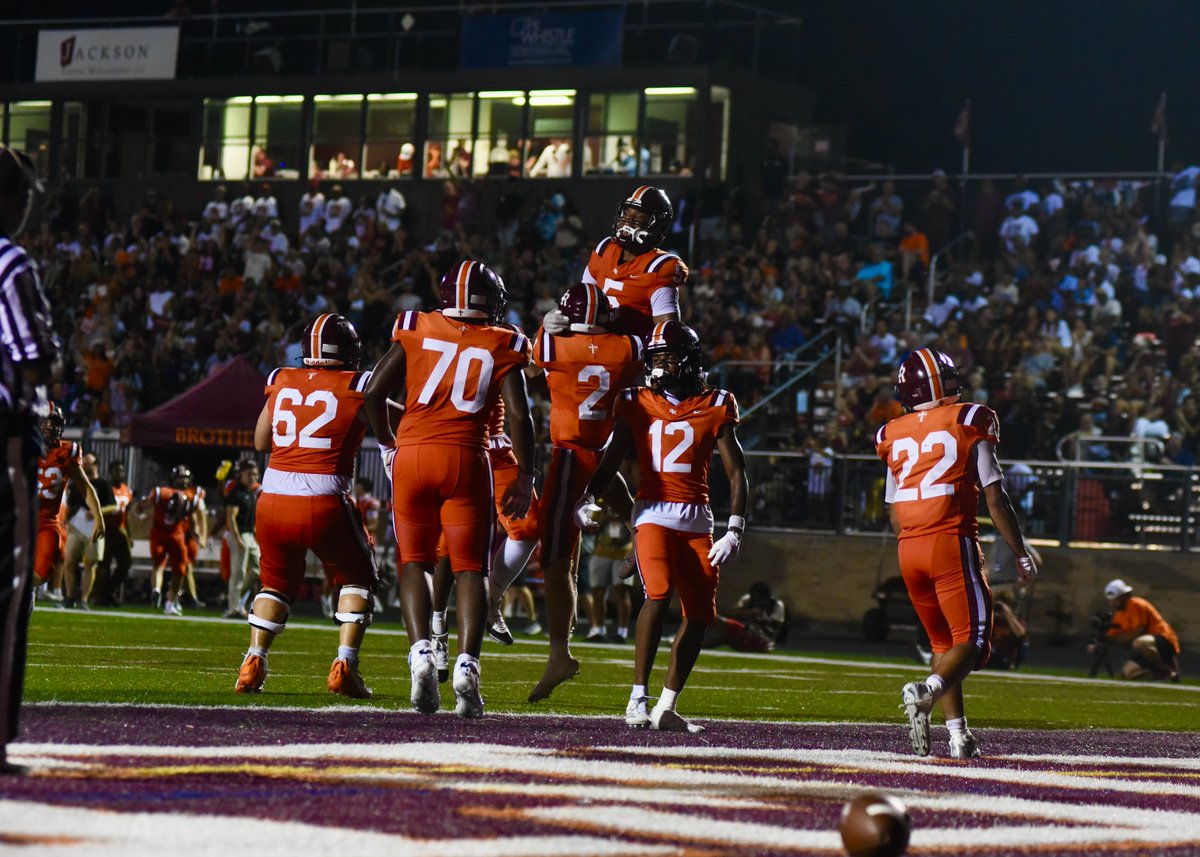 Tim_OBrien10's tweet photo. Brother Rice 43 St Francis 0 FINAL
Jameson Davis 112 rush yds/3 TD
Aydan Yarbrough 92 rush yds/2 TD
Sam Holcomb 46-yd rush TD
Kameron McGee, Tymel Lofton, Brayden Parks combine for safety
Parks fumble recovery
Jordan Moore blocked FG
Brother Rice (2-1) at Loyola in Week 4 https://t.co/rK2pygWTSi