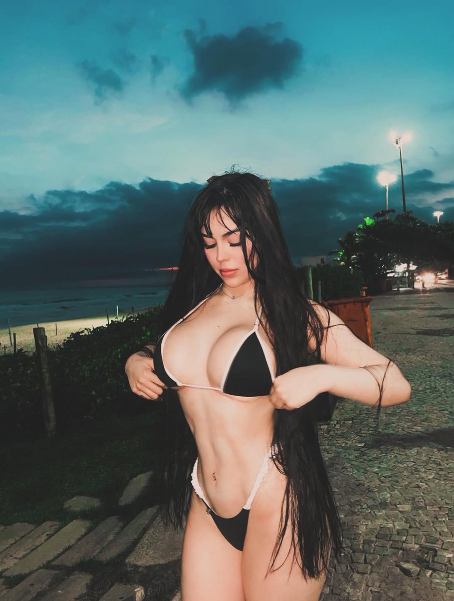 rOkethH's tweet photo. Espero ouvir meu nome 🐬✨ https://t.co/d5OzNzei5a
