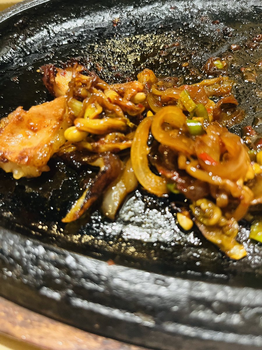 distma69's tweet photo. テッチャンポッカ定食でした https://t.co/zdgkvXn20f