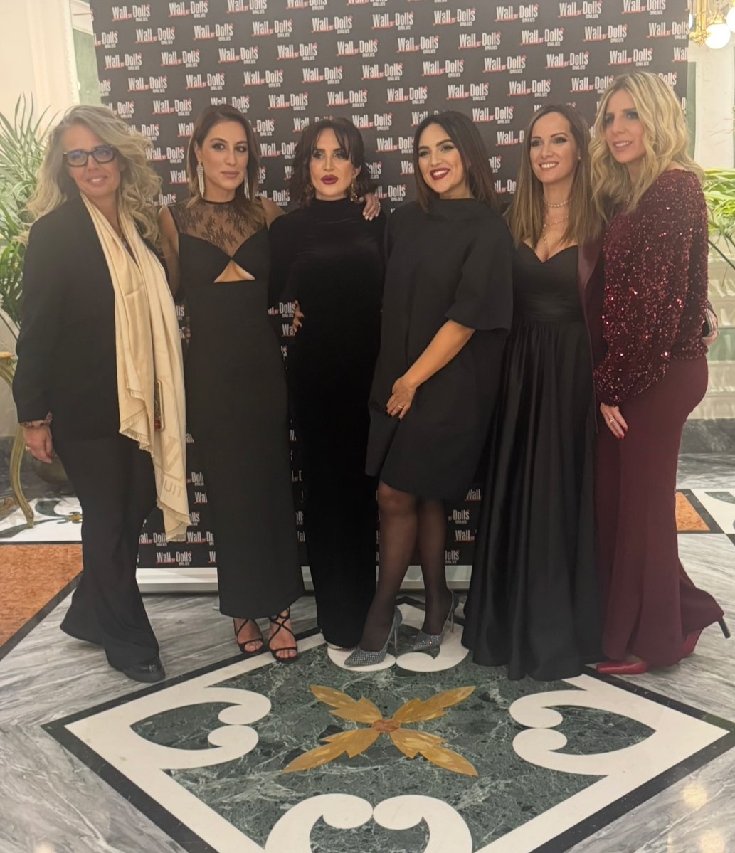 cecibanegas's tweet photo. Charity Dinner Wall of Dolls: una serata magica in cui arte e impegno sociale hanno illuminato valori, amicizia, ideali e collaborazione. Grazie alle donne straordinarie che hanno reso possibile questa notte speciale. https://t.co/In0pesqtUw