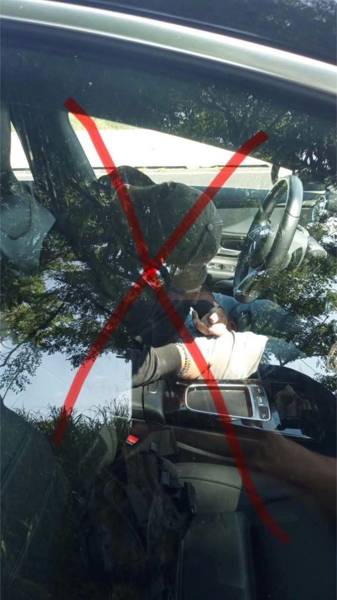 InfoVerNoticia's tweet photo. 🚨 ¿SUICIDIO? ALGO NO CUADRA Y HAY PREGUNTAS QUE DEBEN RESPONDERSE.

La muerte del diputado federal y exsecretario de Educación de Veracruz, Zenyazen Escobar García, no puede reducirse a una conclusión apresurada.

Fue encontrado sin vida dentro de su vehículo... https://t.co/I5SxO4q0R1