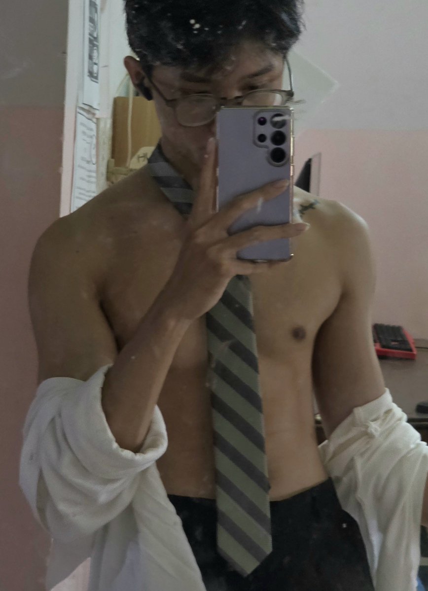 ThanhThanh2710's tweet photo. Back to work💸💪 https://t.co/ReREpdywJL