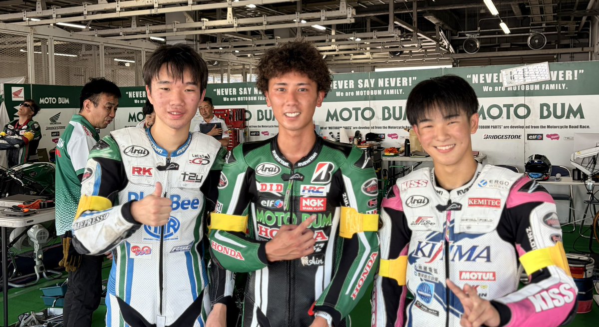 motobumR's tweet photo. 鈴鹿4時間耐久ロードレース 予選結果
予選第2ライダーの走行が終了しました！
ドライコンディションの中、素晴らしいアタックを見せてくれました🔥
【第2ライダー（Yellow）予選結果】
#93 松本康雅：2位（2'15.132）
 #64 飯高新悟：3位（2 me'15.389）
 #54 井利元新：7位（2'19.749）
【予選暫定総合結果】
 #93 松島/松本ペア：ポールポジション獲得！！ 
#64 楠/飯高ペア：予選2位！
 #54 徳田/井利元ペア：予選12位！
1-2フィニッシュでの予選通過となりました🙌✨
明日の決勝レースは天候の変化も予想されますが、チーム一丸となって全力で駆け抜けます！
明日も温かいご声援をよろしくお願いいたします📣🔥
#鈴鹿4耐 #Suzuka4hours #ロードレース #モータースポーツ