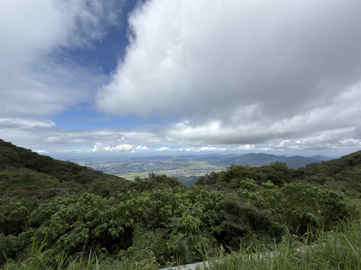 M_Camera9's tweet photo. 朝から雨でちょっと寒かったけど、すっかり晴れて暑くなってきた🌤️

2週連続⛰️
（やっぱりしんどい。体力戻ってこーい。） https://t.co/mxfRK1iX2q