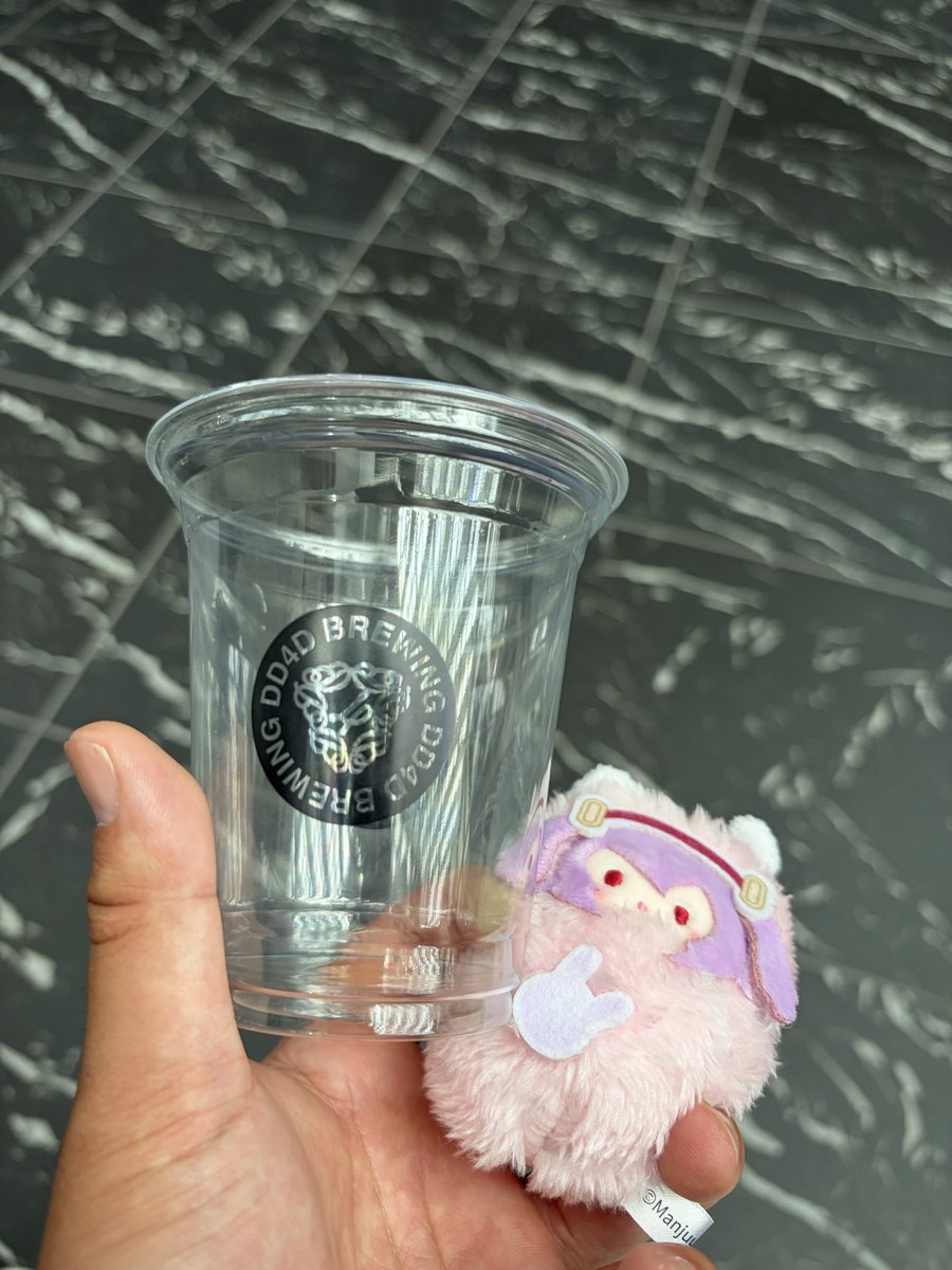 simacat_jack's tweet photo. #アズレンMUSI9FES
#アズレン9周年
#アズールレーン
コラボビールちょわよーー！ https://t.co/4RDROCw6gR