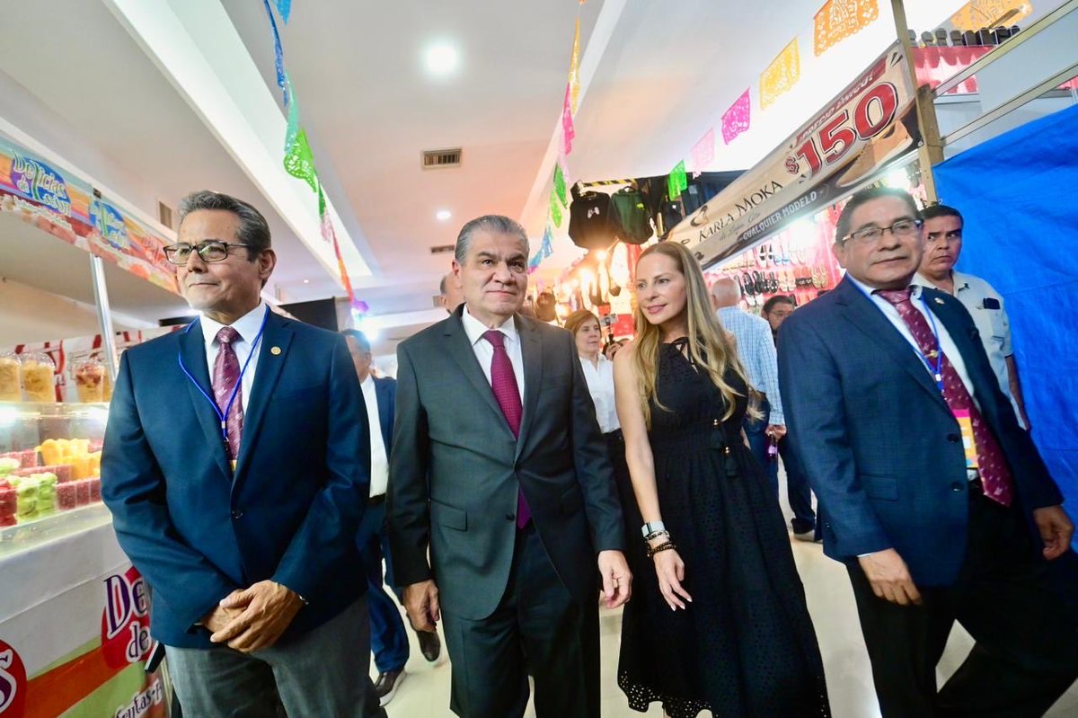 mrikelme's tweet photo. Ochenta años no se cumplen todos los días. 🎡 🎉 

Esta noche inauguramos la Feria de Torreón 2026, una celebración que durante generaciones ha formado parte de la historia de nuestra ciudad y que vuelve a reunir a las familias alrededor de nuestras tradiciones. 
(1/2) https://t.co/jEQxCmJv4i