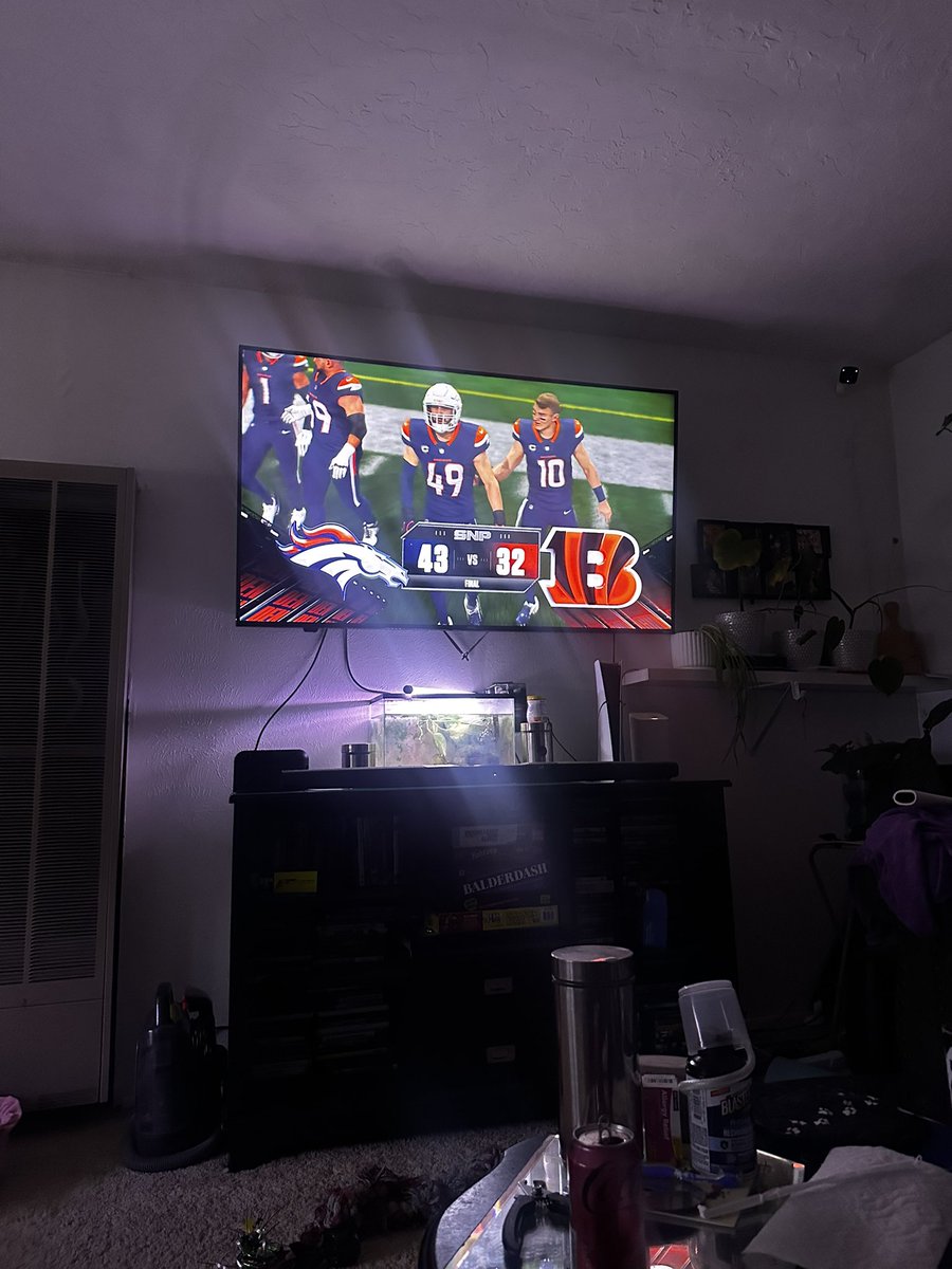 maplemothboy's tweet photo. FINALLY I BEAT MY DAD IN MADDEN https://t.co/wr6OTjPYB1