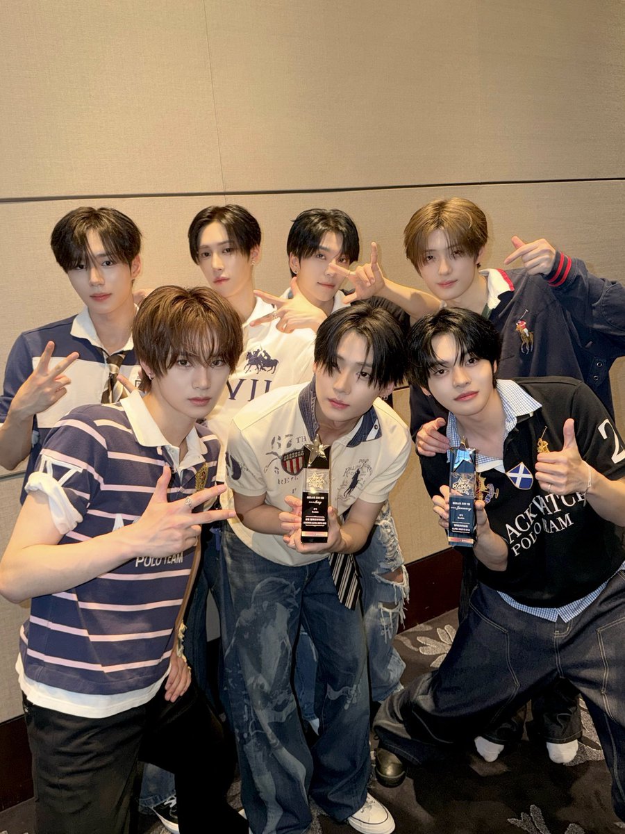 bee_hc8's tweet photo. ALD1のタワレコカフェでフードファイター🔥

トレカがKフォーラムの時の衣装でサンウォンくん単独トロフィーの思い出が蘇る…🏆😭✨

後期は絶対自引き！！

---
✍️
・全部揃うのに20分くらい
・特別映像は1回あり
・92×66mmのトレカケースがちょうど◎ https://t.co/nlkwQ7vzFx