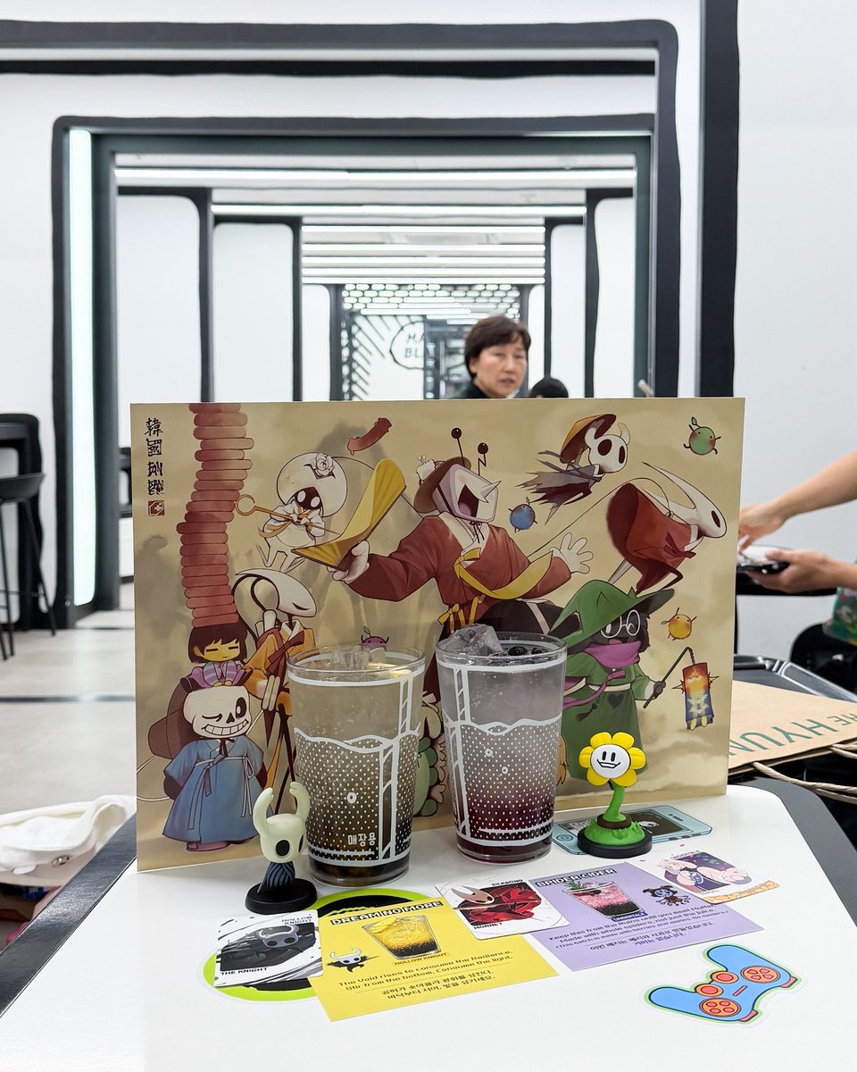 matteblack_kr's tweet photo. 이번 주말, 피날레를 장식합니다 🎮
FANGAMER × MATTE BLACK COFFEE
SUMMER GAME CLUB POP-UP
스페셜 음료와 한정 이중컵,
음료별 코스터까지.
마지막까지 팬게이머와 함께해 주세요.
이번 주말, 많이 찾아주세요 🖤
#FANGAMER #팬게이머 #SUMMERGAMECLUB #MATTEBLACKCOFFEE https://t.co/E0bcSnH3Kd