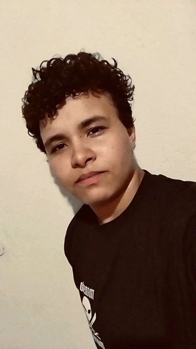 LuccaSantisD's tweet photo. como prometido meus gostosos e gostosas 
(sei que tenho cara de criança, me desculpem https://t.co/q41J8RsjYN