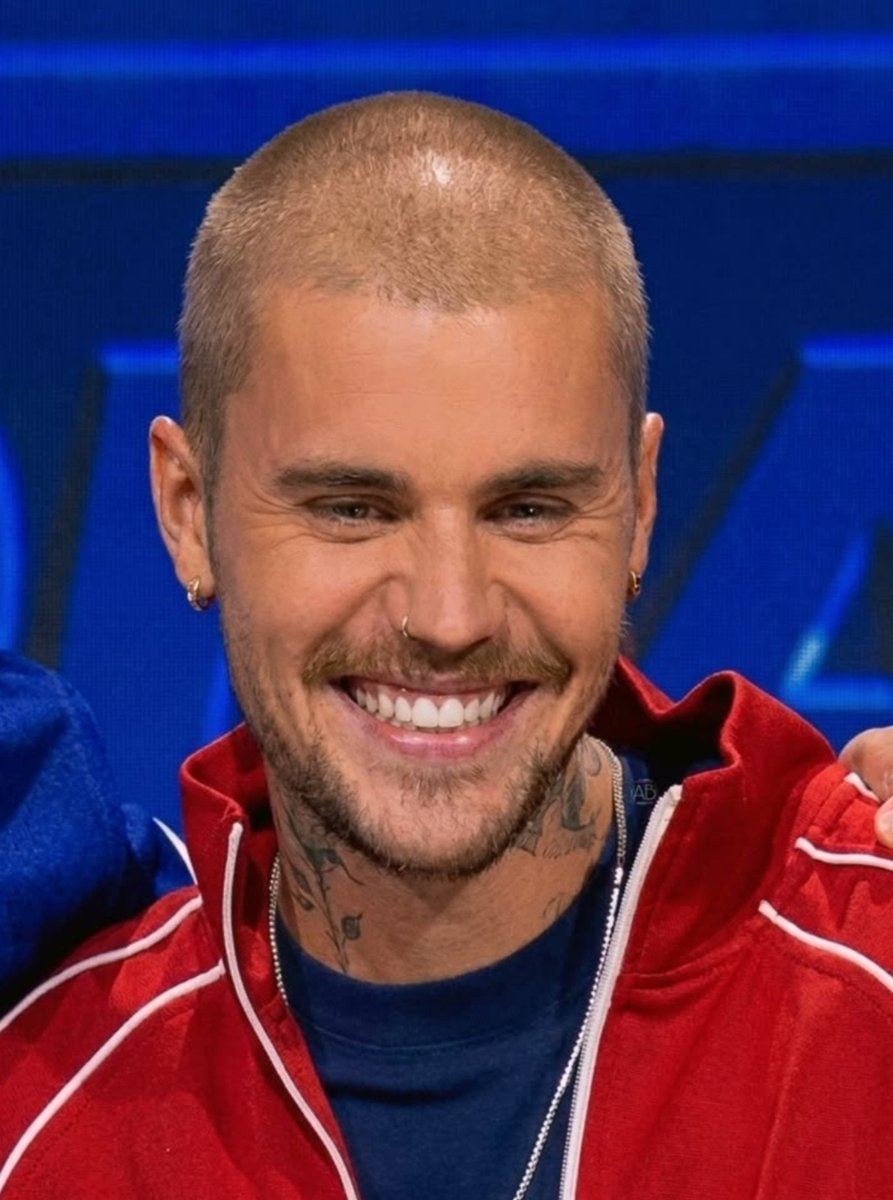 belieberandom1's tweet photo. como te explico que TE VOY A AMAR PARA TODA LA VIDA viejo pelon 😭❤️‍🩹✨ https://t.co/JkbmoaTzXh