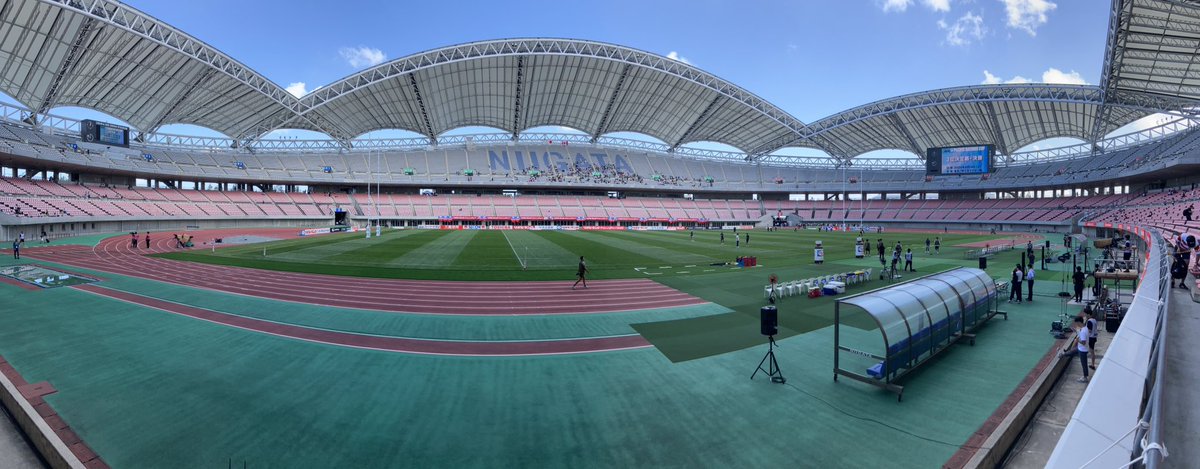 rmad7's tweet photo. 来たぞビックスワン！！🦢🏉🇯🇵🇨🇦
今日はここかラグビー🏉 https://t.co/evkNdAX1Ci