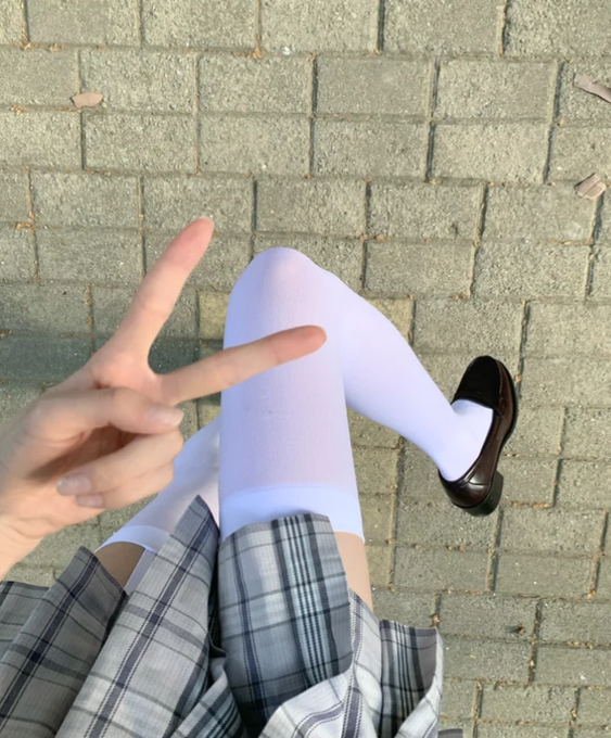 bachobeli1's tweet photo. 千葉の人でミニスカ好きな人いますか？ｗｗ https://t.co/FJrtJjHjtI