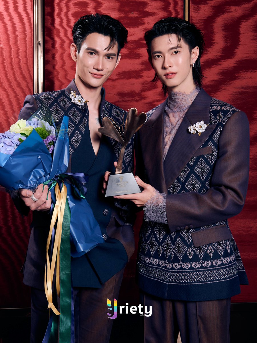 Yriety's tweet photo. Special Pics จากงาน Y Entertain Awards 2026 🪷

ขอแสดงความยินดีกับ “ พูห์ - พาเวล ” #PoohPavel
ที่ได้รับรางวัล Y Couple of the Year
(คู่จิ้นฟินเวอร์แห่งปี)

#YentertainAwards2026
#Yent26atICONSIAM
#Yriety https://t.co/wjWAXKmqll