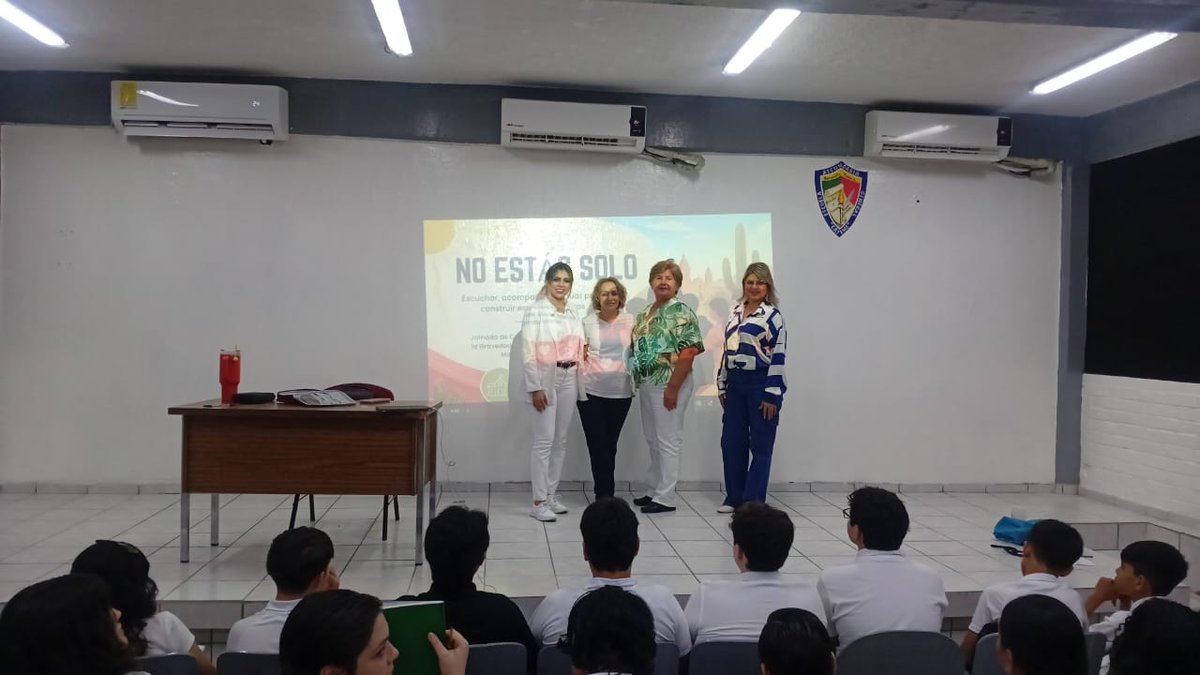 csuLOMASDMADRID's tweet photo. TERMINANDO LAS CHARLAS CON ALUMNOS SEC. 2 https://t.co/R1itvZFQXy